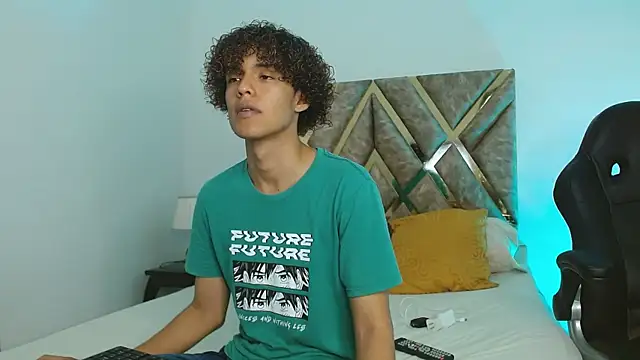 nickolas moon online show from 01/08/25, 03:07