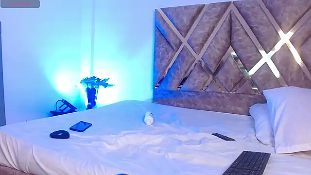 nickolas moon online show from 03/01/25, 10:53