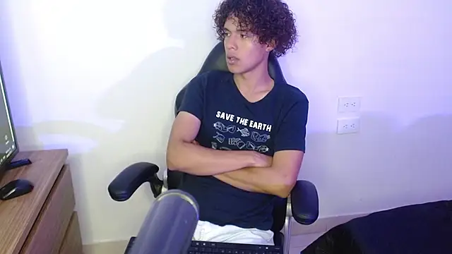 nickolas moon online show from 09/10/25, 03:12