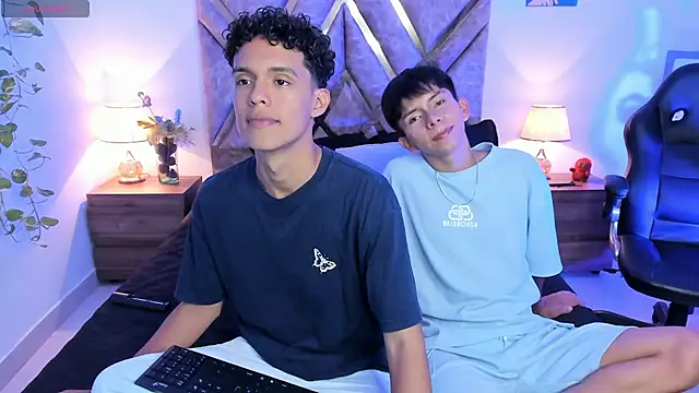 nickolas moon online show from 09/28/25, 06:13