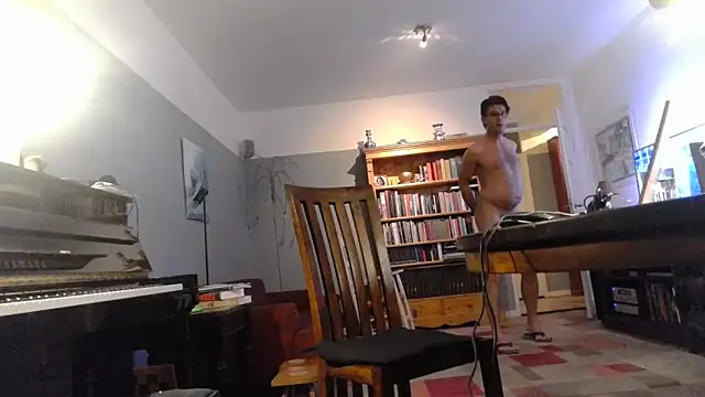 Snapshot of RolfS chatting on 10/12/25, 09:58 RolfS online show from 10/12/25, 09:58