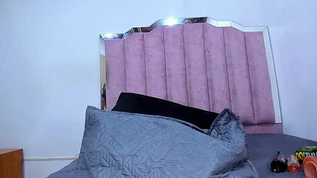 anisha x online show from 02/24/25, 07:09