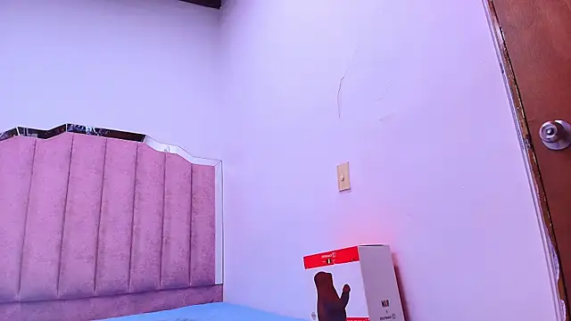 anisha x online show from 09/08/25, 07:13