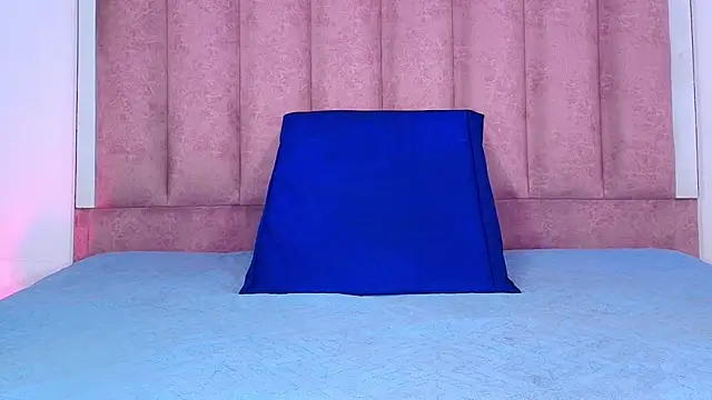 anisha x online show from 09/27/25, 07:19