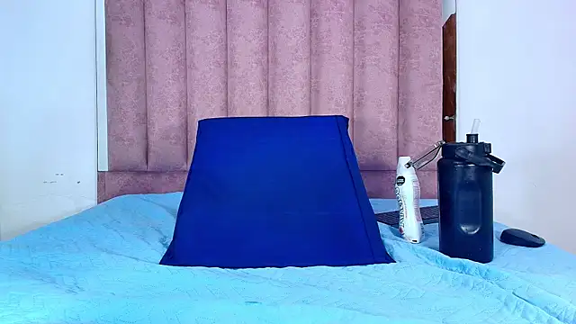 anisha x online show from 10/07/25, 07:22