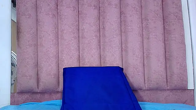 anisha x online show from 10/24/25, 07:21