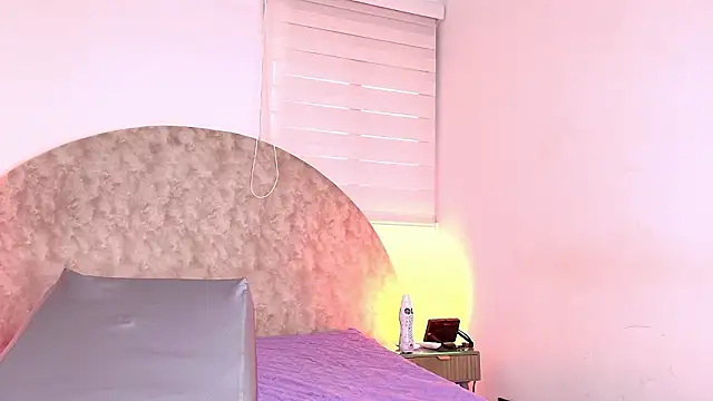 anisha x online show from 02/04/26, 07:20