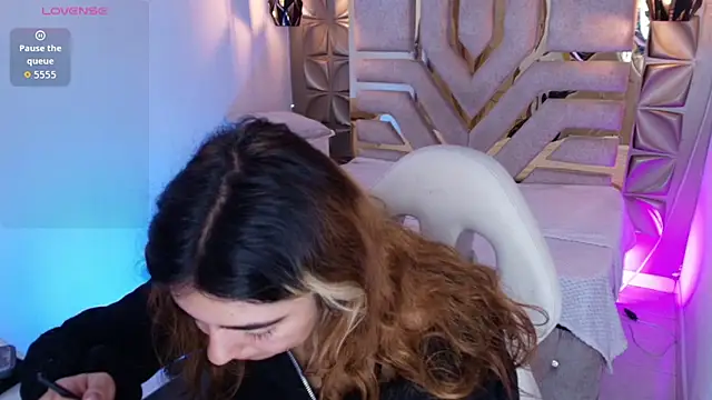 meraki fraise online show from 10/03/25, 08:06