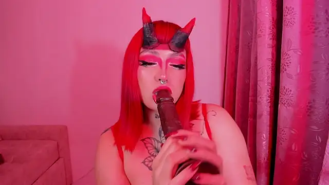 annika taylor online show from 11/01/25, 02:24