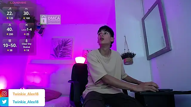 Twinkie-Alex18 online show from 12/03/24, 09:01