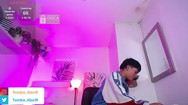 Twinkie-Alex18 online show from 12/10/24, 09:22