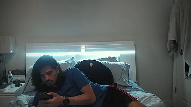 Snapshot of farid_089 chatting on 01/11/25, 08:43 farid 089 online show from 01/11/25, 08:43