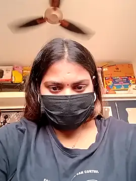 Snapshot of Hotmilfxox chatting on 01/07/25, 11:37 Hotmilfxox online show from 01/07/25, 11:37