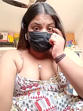 Snapshot of Hotmilfxox chatting on 01/20/25, 09:46 Hotmilfxox online show from 01/20/25, 09:46