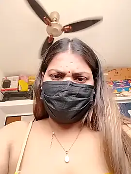 Snapshot of Hotmilfxox chatting on 01/25/25, 08:10 Hotmilfxox online show from 01/25/25, 08:10