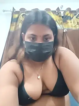 Snapshot of Hotmilfxox chatting on 02/01/25, 02:13 Hotmilfxox online show from 02/01/25, 02:13