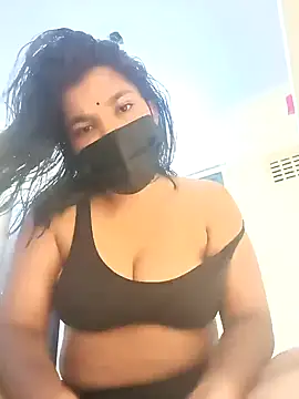 Snapshot of Hotmilfxox chatting on 03/19/25, 08:23 Hotmilfxox online show from 03/19/25, 08:23