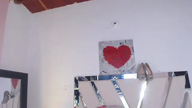 Amara Red online show from 05/15/26, 11:17