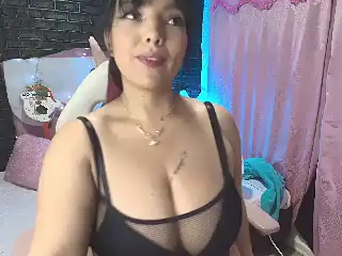 Snapshot of loren_tits24 chatting on 01/02/25, 12:23 loren tits24 online show from 01/02/25, 12:23
