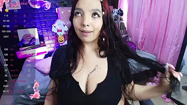 Snapshot of loren_tits24 chatting on 10/22/25, 07:57 loren tits24 online show from 10/22/25, 07:57