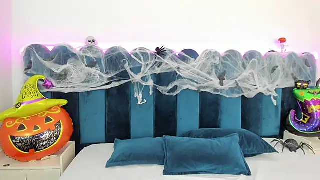 AnnyCherry  online show from 10/29/25, 11:39