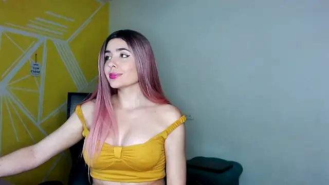 Nikolle Rouss online show from 12/04/24, 06:17