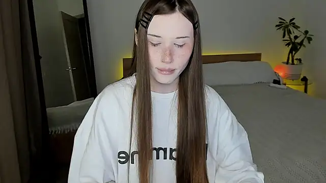 Snapshot of Stella_Sunny chatting on 07/15/26, 08:03 Stella Sunny online show from 07/15/26, 08:03