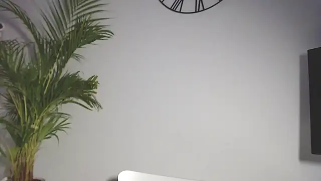 AliciaDesire online show from 12/18/25, 07:14