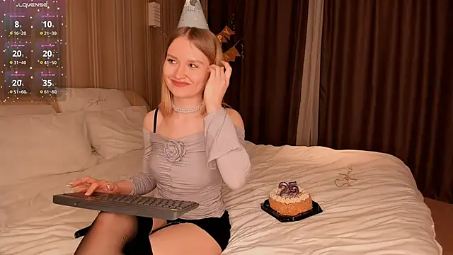 IsabellaTorrance online show from 12/21/24, 07:49