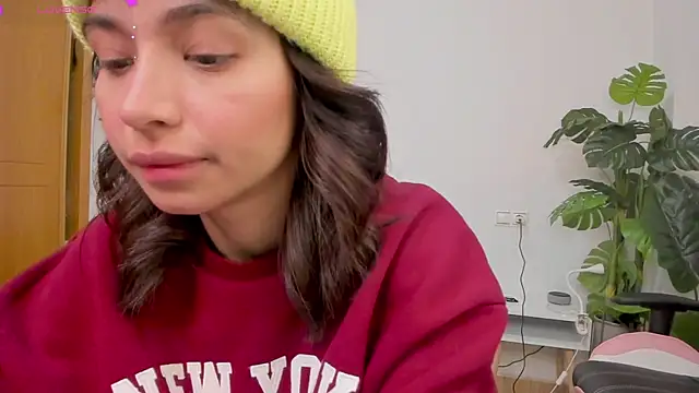 Adriennesexxx online show from 01/08/25, 03:39