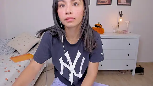 Adriennesexxx online show from 09/28/25, 06:46