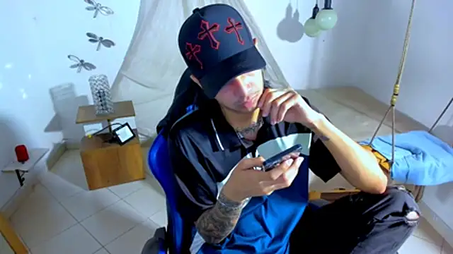 Snapshot of Brand_habes chatting on 07/12/26, 01:07 Brand habes online show from 07/12/26, 01:07