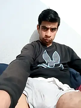 Snapshot of Cuessy chatting on 10/18/25, 03:24 Cuessy online show from 10/18/25, 03:24