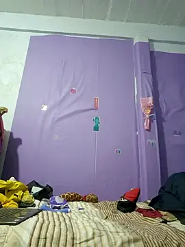 Lunababymylove online show from 12/18/24, 06:32