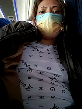 Lunababymylove online show from 12/21/24, 08:10