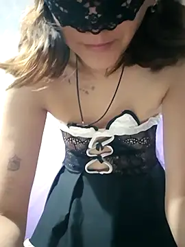 Lunababymylove online show from 05/06/26, 01:47