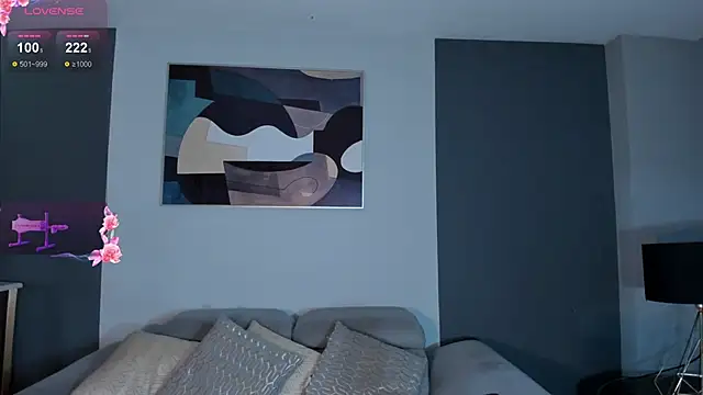 DolcieElliot online show from 02/09/25, 08:24