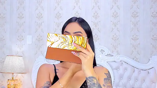 Snapshot of GiahDaniels chatting on 12/12/24, 10:20 GiahDaniels online show from 12/12/24, 10:20