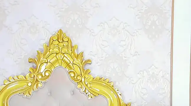 Snapshot of GiahDaniels chatting on 12/14/24, 01:39 GiahDaniels online show from 12/14/24, 01:39