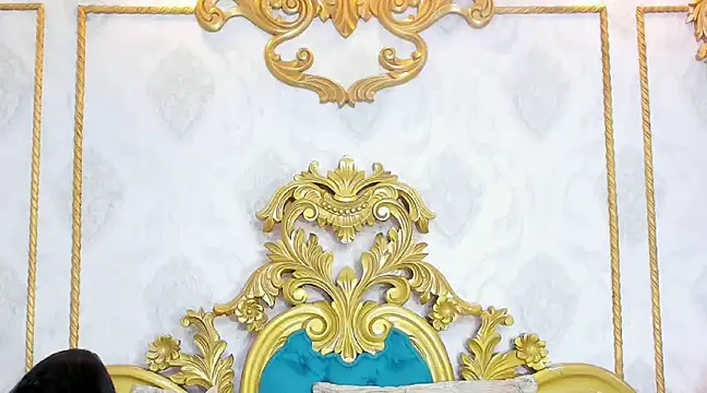 Snapshot of GiahDaniels chatting on 12/21/24, 08:32 GiahDaniels online show from 12/21/24, 08:32