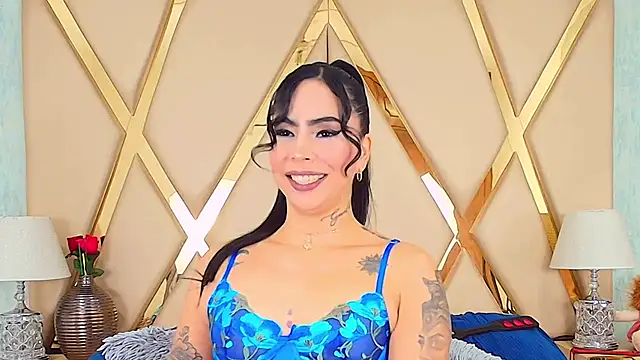 Snapshot of GiahDaniels chatting on 02/21/25, 08:05 GiahDaniels online show from 02/21/25, 08:05