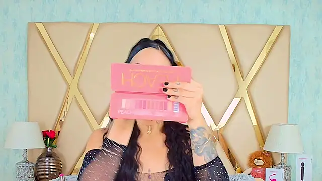 Snapshot of GiahDaniels chatting on 02/26/25, 08:54 GiahDaniels online show from 02/26/25, 08:54