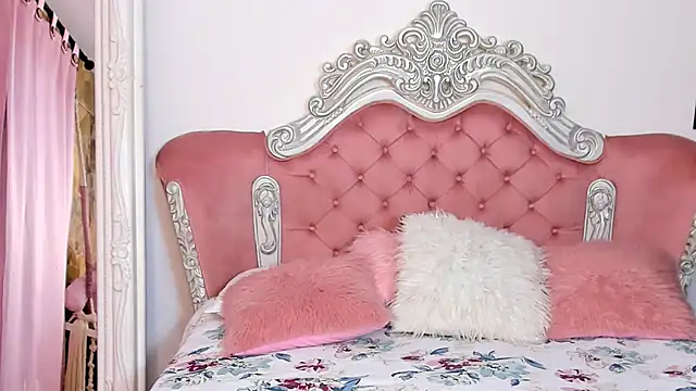 Snapshot of AngelineConnor chatting on 02/08/25, 04:14 AngelineConnor online show from 02/08/25, 04:14