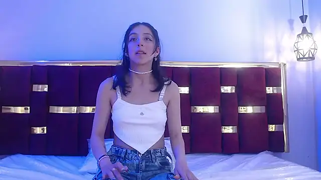 ling ling24 online show from 12/15/25, 03:55