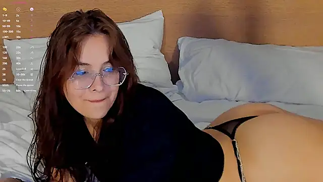 Snapshot of _Sweetie_ chatting on 06/02/26, 03:47 Sweetie online show from 06/02/26, 03:47
