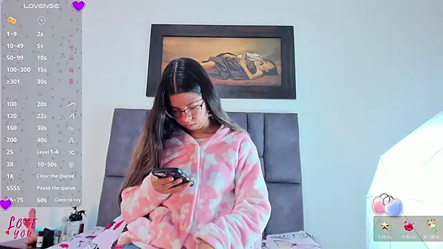 Vahiolet smith online show from 03/28/26, 03:17