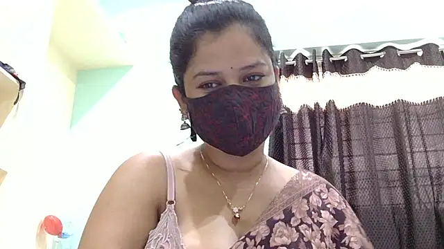 Snapshot of payal_sharma1 chatting on 04/17/26, 07:00 payal sharma1 online show from 04/17/26, 07:00