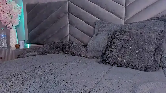 Snapshot of Ary_thompson__ chatting on 12/02/24, 11:18 Ary thompson online show from 12/02/24, 11:18