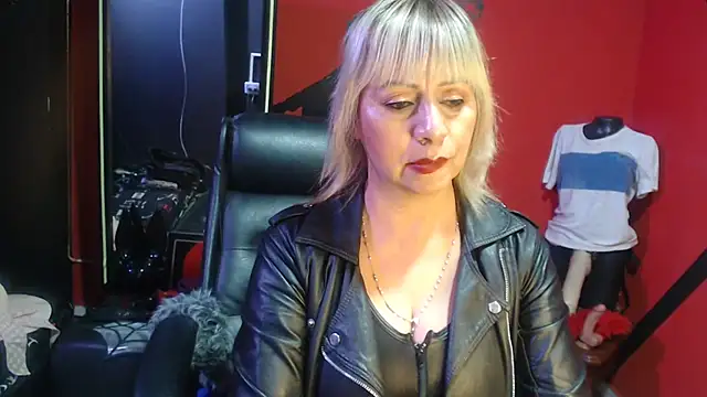 KLOE PIELL online show from 11/20/25, 10:09