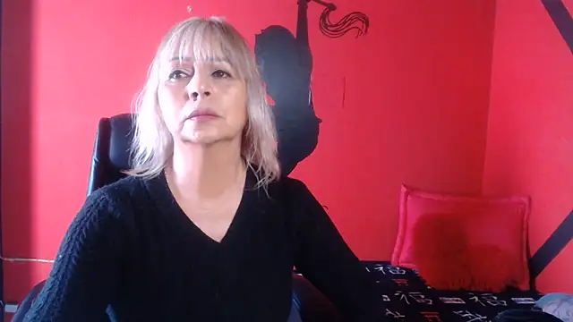 Snapshot of KLOE_PIELL chatting on 06/16/26, 04:53 KLOE PIELL online show from 06/16/26, 04:53